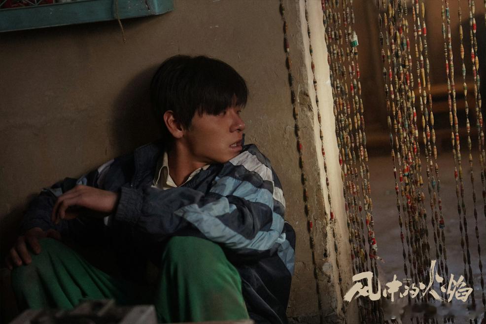 蒋奇明在悬疑剧里搞纯爱 蒋奇明让《风中的火焰》的纯爱线脱颖而出。他把角色的纯爱与