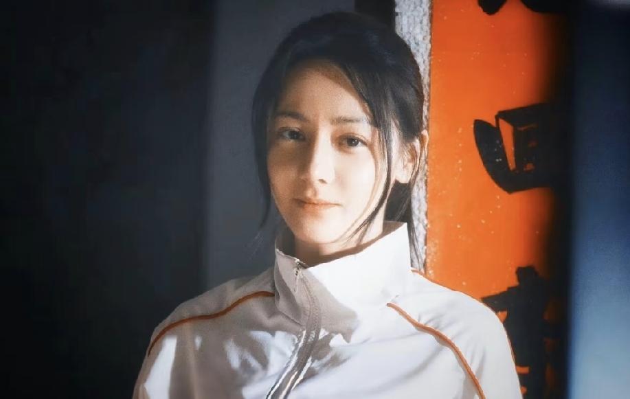 《功夫女足》新版二刷 

和旧版比，一共有三个差异 

前期公映版本铺垫冗余旁支
