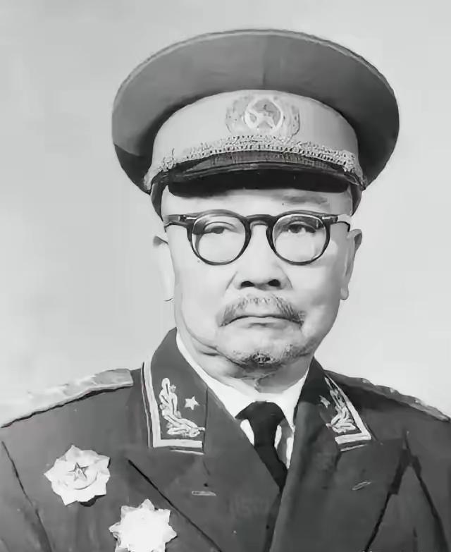 特务头子缪庄林，借着去西安述职的空子，闯进延安，直接就跪在地上：“我来认罪，中央