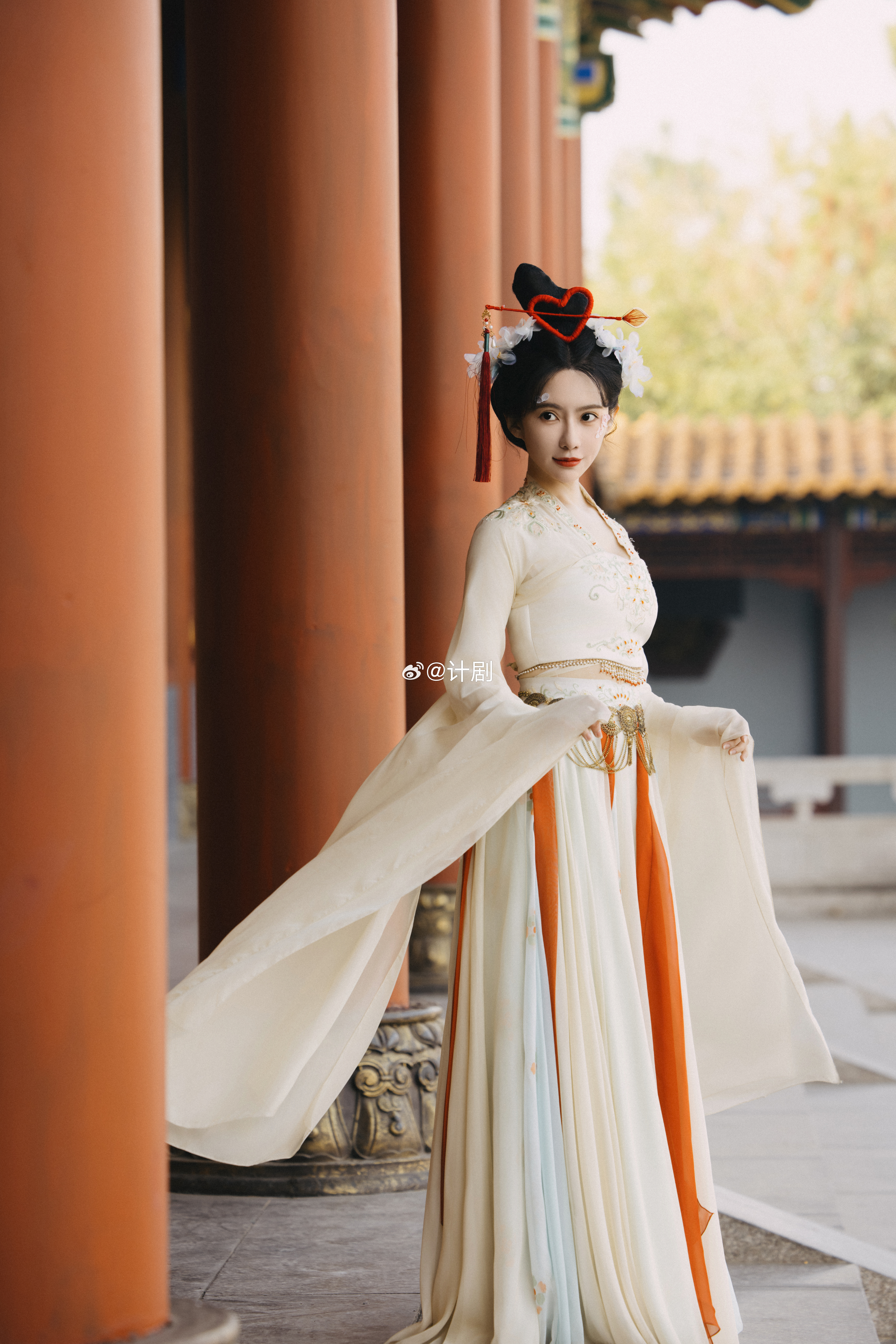 刘萌萌神医张一针 表面端庄优雅，私下抽象搞笑，刘萌萌这反差感也太圈粉了，神医张一