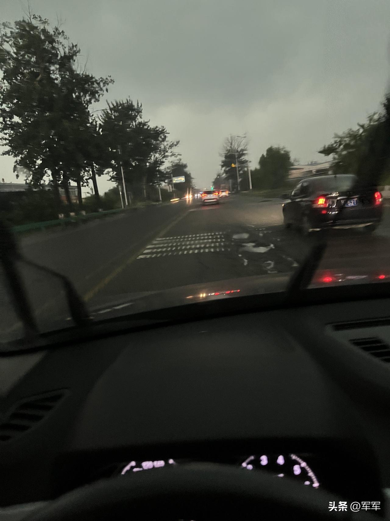 今天是6月22日，风调雨顺！

看了天气预报说8:00有雨，为了不赶上下雨，我6