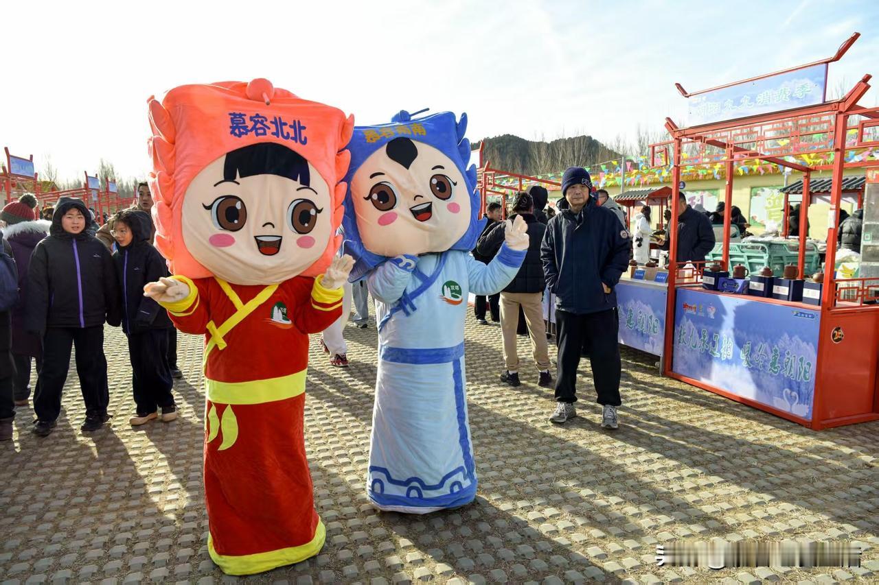 12月20日上午，朝阳市“九九消费季”暨“相约天鹅湾·惠游朝阳城”活动启动仪式在