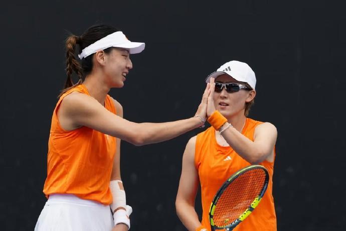 这很澳网澳网2026 澳网女双，王欣瑜/郑赛赛3-6/4-6不敌本土外卡组合布雷