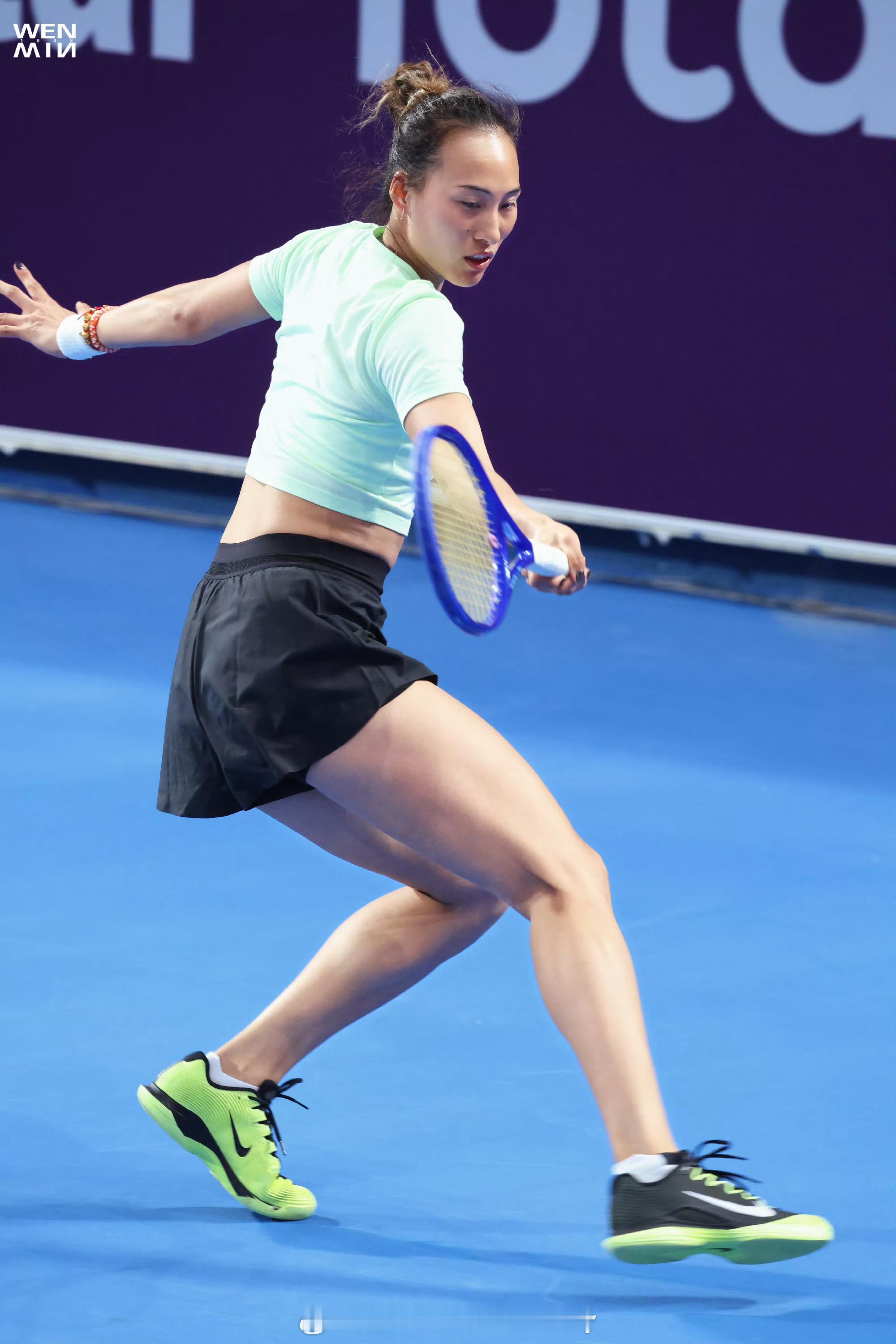 2月2，钦文抬头  好兆头拍摄郑钦文的郑在进行时wta