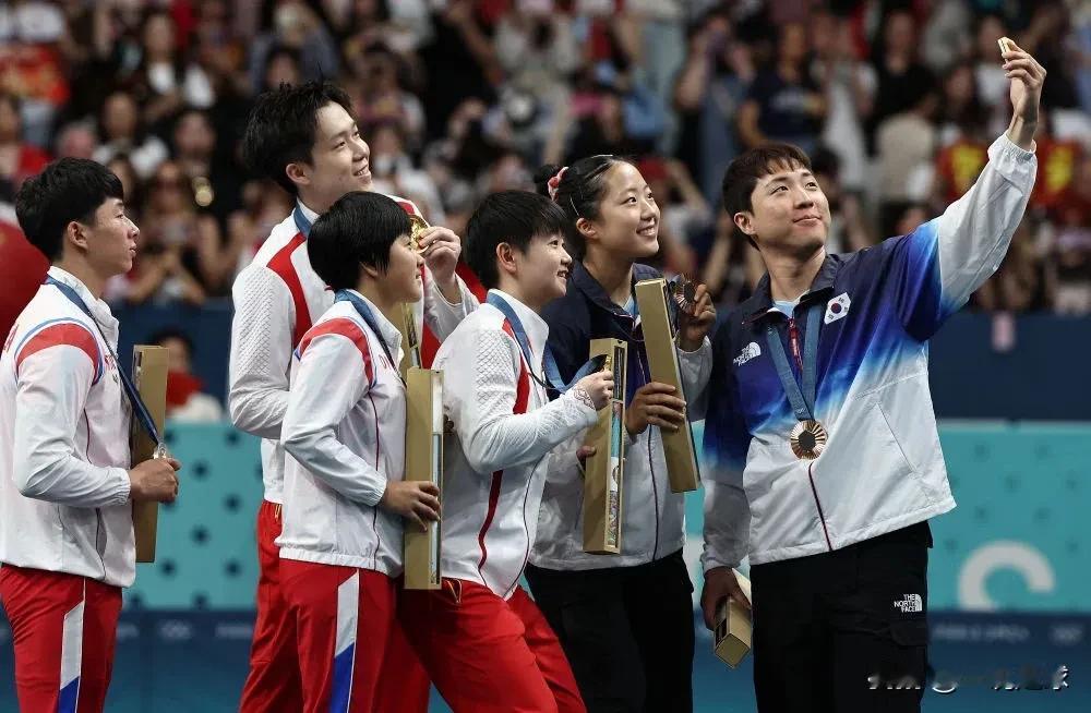 也许这才是奥林匹克精神的最好体现，超越国籍、超越友谊、直抵人心……

1、中朝韩