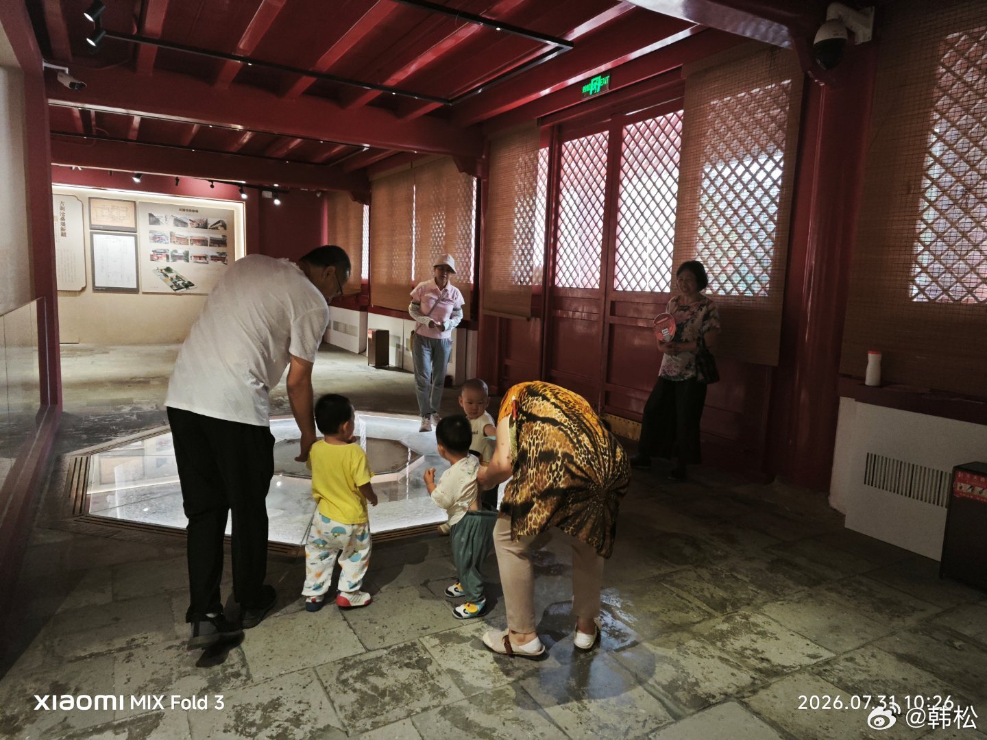 长椿寺，在宣武门附近上斜街，明朝曾是“京师首刹”，万历皇帝为他生母李太后所建，她