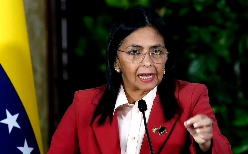 特朗普昨天在接受美国《大西洋月刊》记者电话采访时对委内瑞拉副总统罗德里格斯发出威