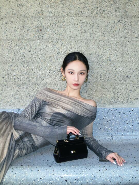 date with D&G black Sicily