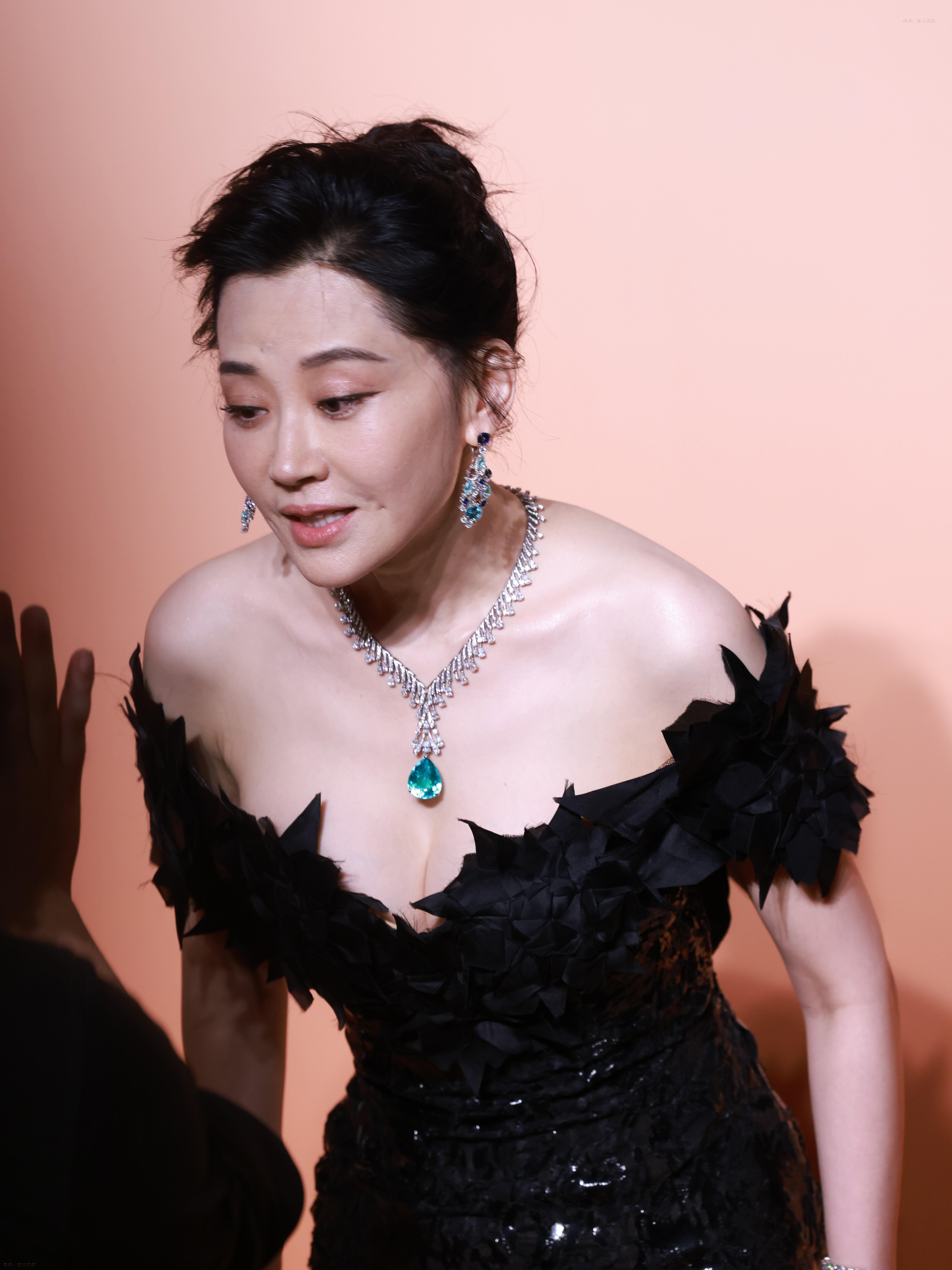 上了年纪的身材都像许晴这么好吗 