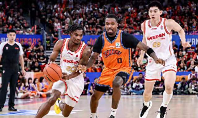 CBA最丑陋揭幕战！上海34分狂胜深圳 杜锋全程沉默