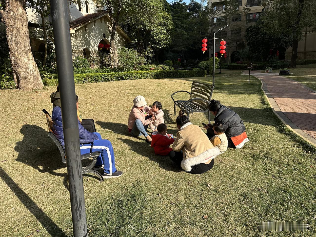 总在记忆里（1497）：孩子，早上好。今天天气不错，气温23摄氏度，但早晨依然有