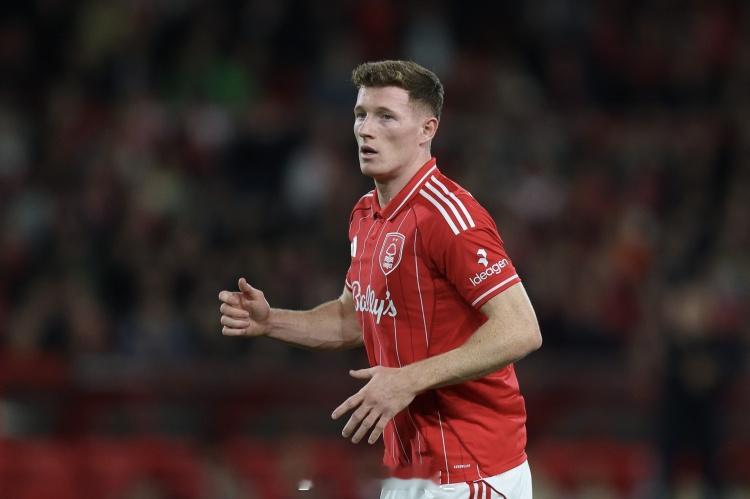 本赛季英超中场球员传球榜：埃利奥特·安德森（诺丁汉森林）——68索博斯洛伊（利物