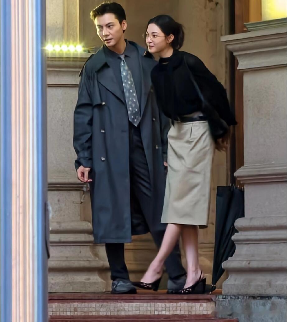 陈伟霆和向涵之他们拍的是什么剧啊，这样的穿搭和造型看起来好养眼。

向涵之身高1