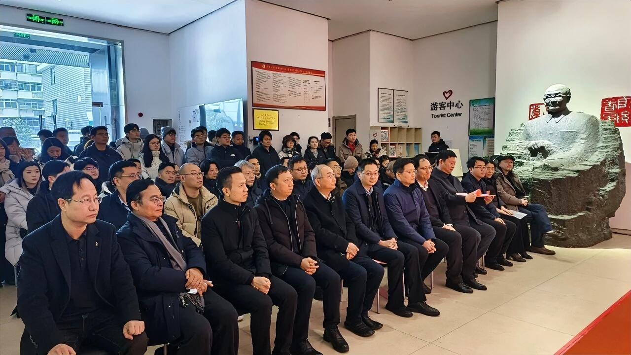 1月20日，江苏省第十一届青年书法篆刻作品展在徐州李可染艺术馆隆重开幕。团省委副