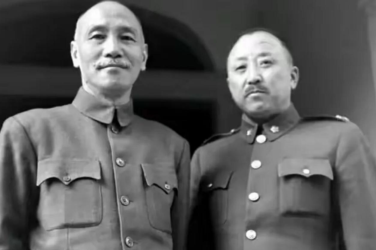 很多人不清楚，辽沈战役后被蒋介石软禁在南京的卫立煌，是如何虎口脱险的。
1949