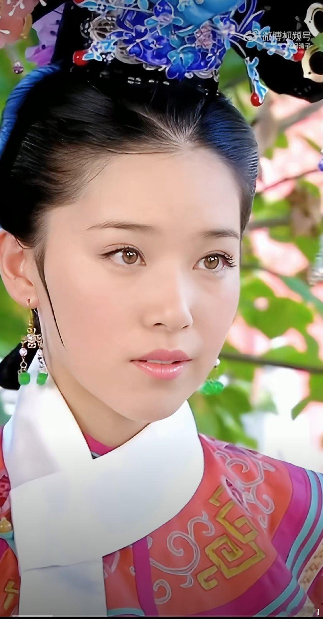阚清子复刻欣荣格格  梦回还珠格格了！姐还是那么漂亮乘风2026