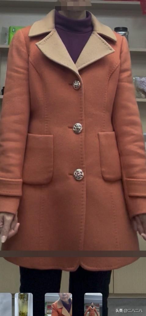 分享一张最近随手拍的照片天气突然变冷了，翻遍了衣柜，才惊觉有十多年没有买新衣了，