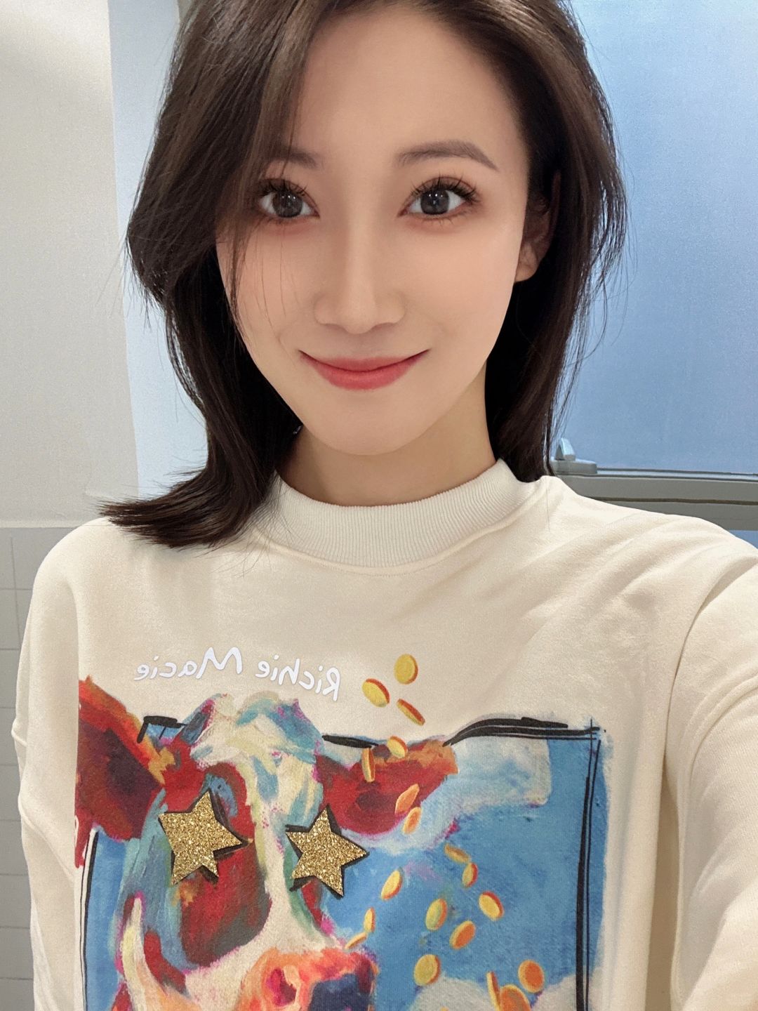 今天的微笑送你吧