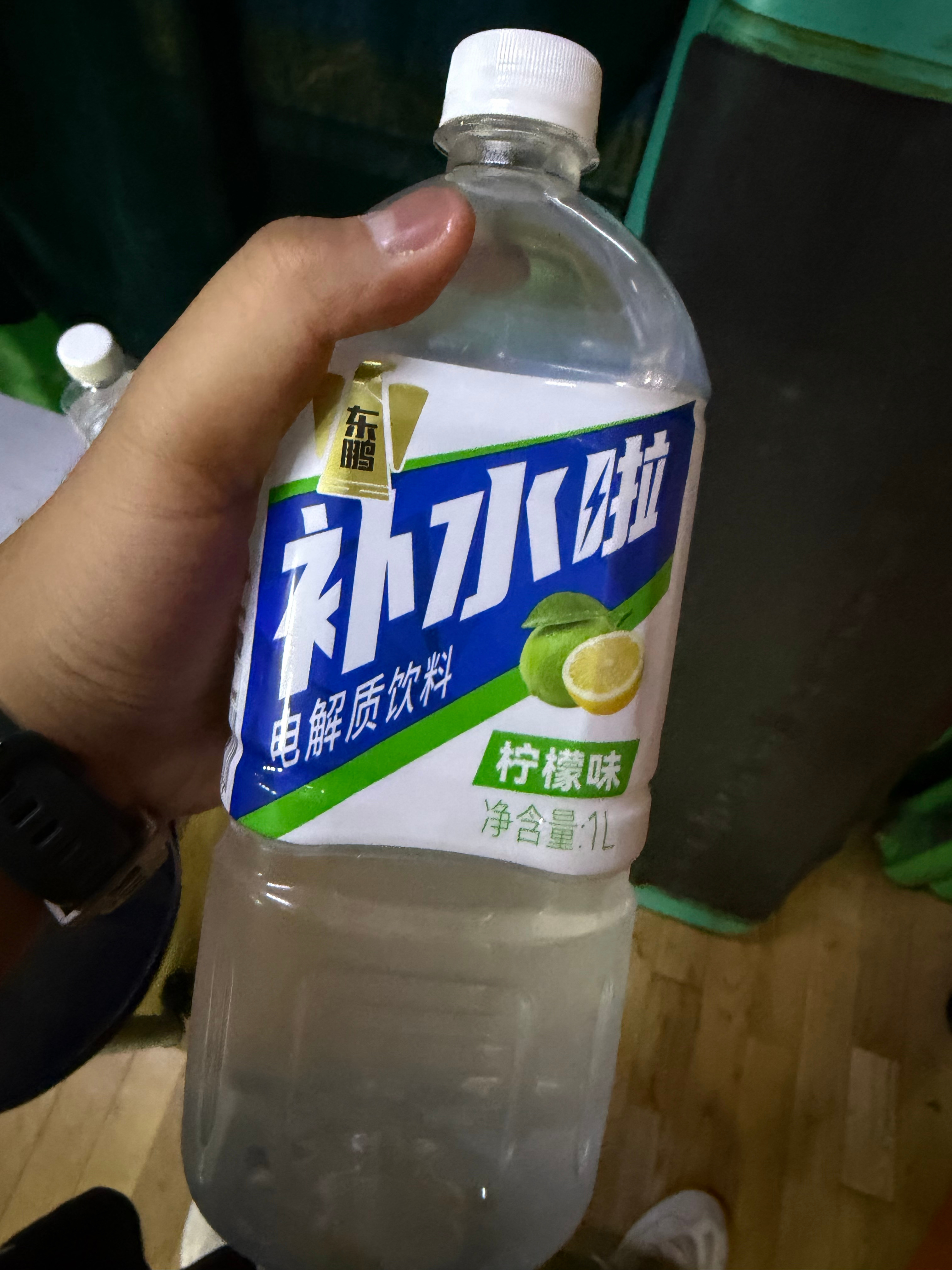 来上课小孩给我的教师节礼物[嘻嘻][嘻嘻] ​​​