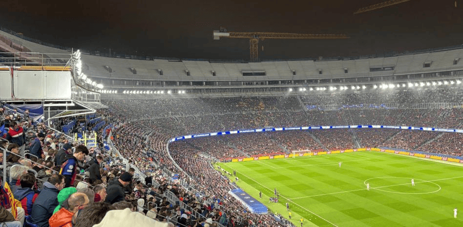 世体：诺坎普三层看台接近完工，主体结构预计年内完成