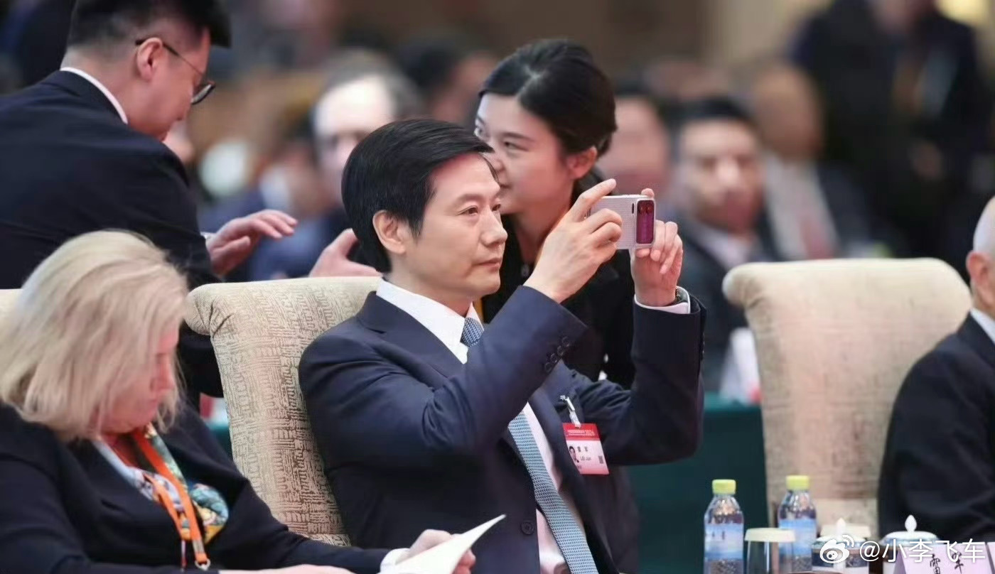 小李飞车 雷总逆天改命同款壁纸安排上了