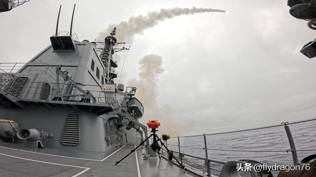 🚀🇯🇵 日本在“鸟海”号（Chokai）驱逐舰上首次试射“战斧”导弹

据