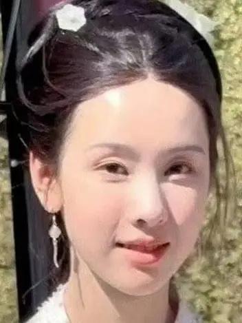 陈都灵的脸怎么变成了发面馒头了，陈都灵真的就长这个样子吗？ ​​​