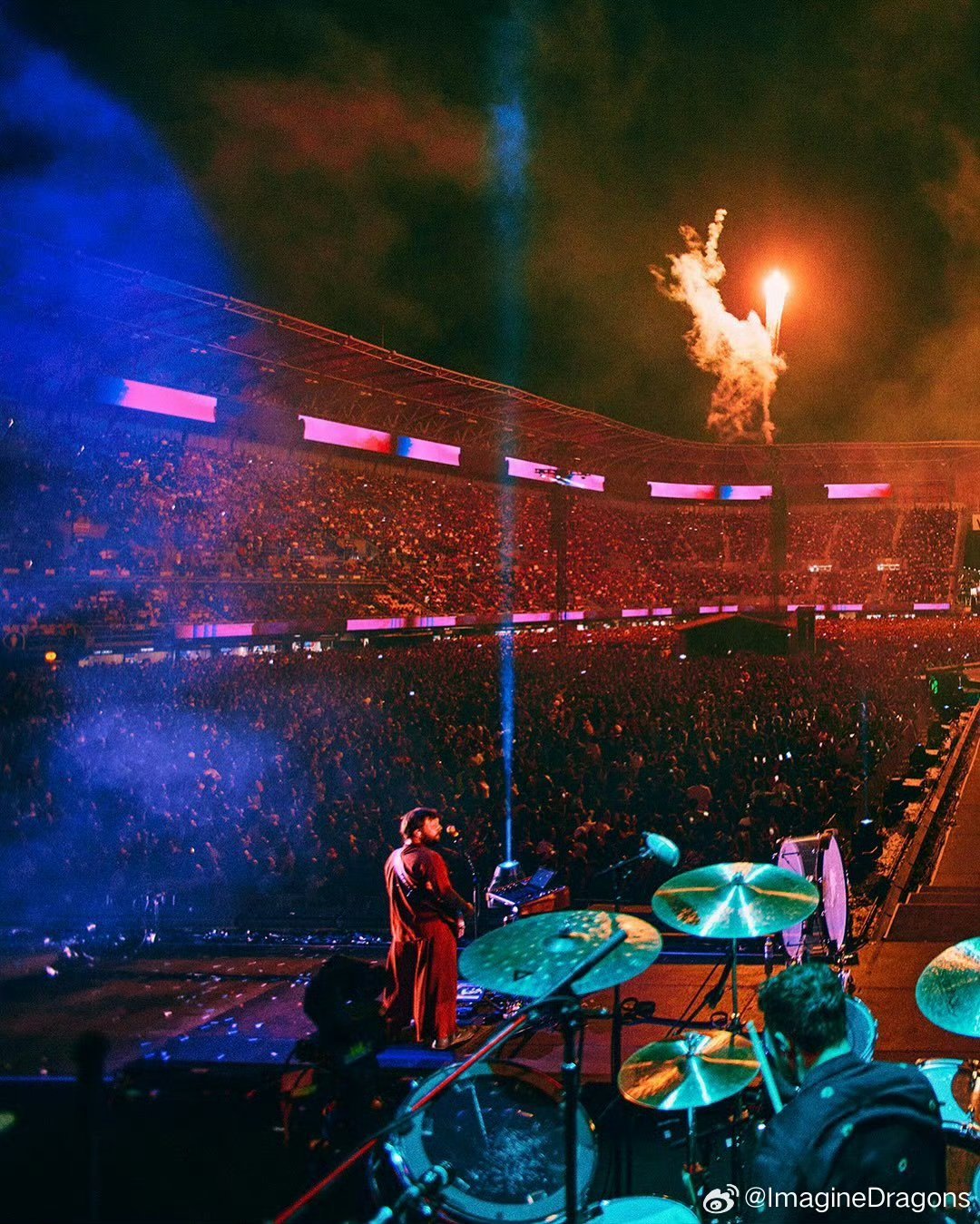 团队回应李佳琦直播间上架梦龙演唱会门票🆘李佳琦竟然上了梦龙演唱会门票！！团队回