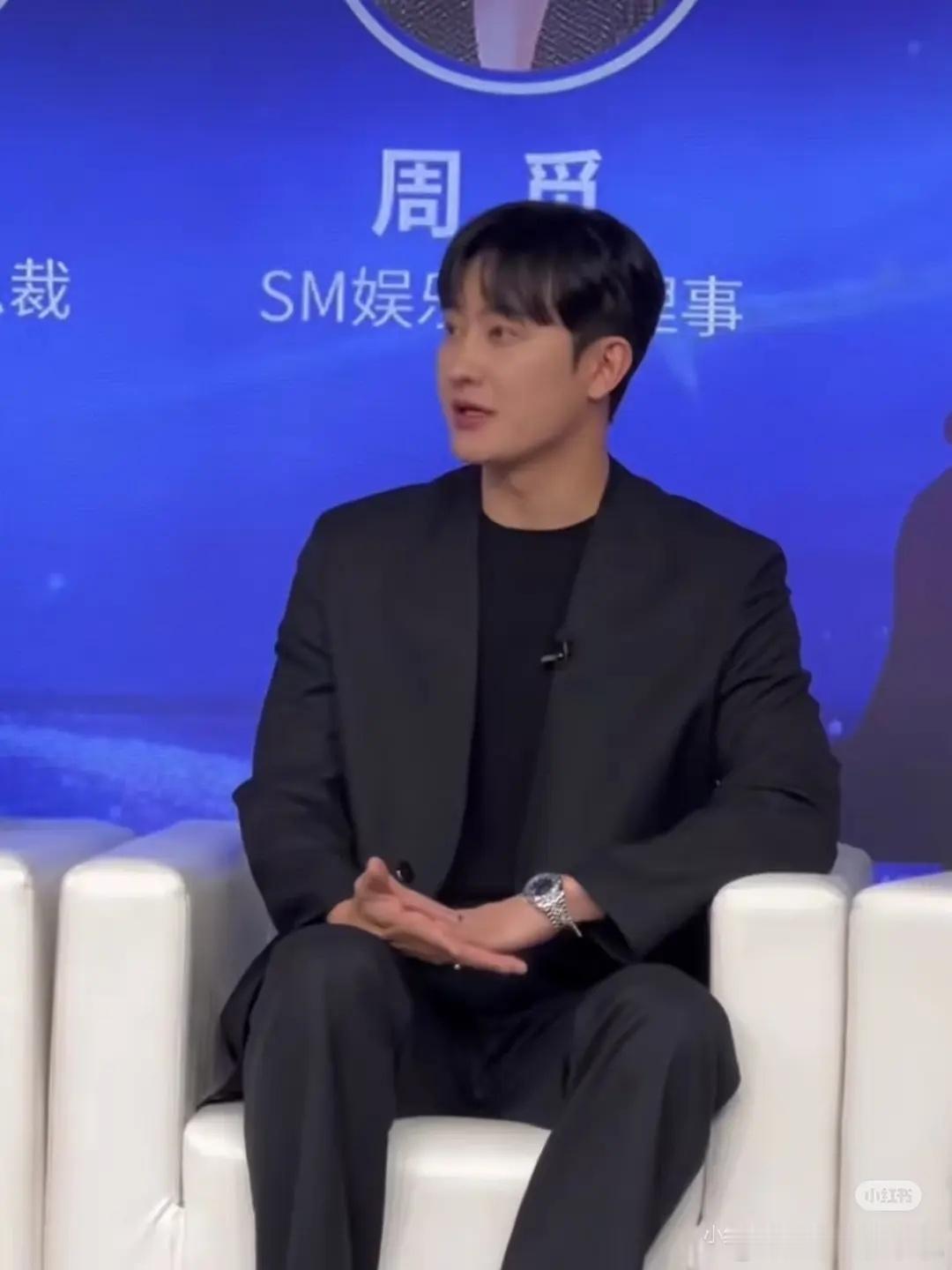 我怎么记得他被雪藏了吧咋还当上理事了 