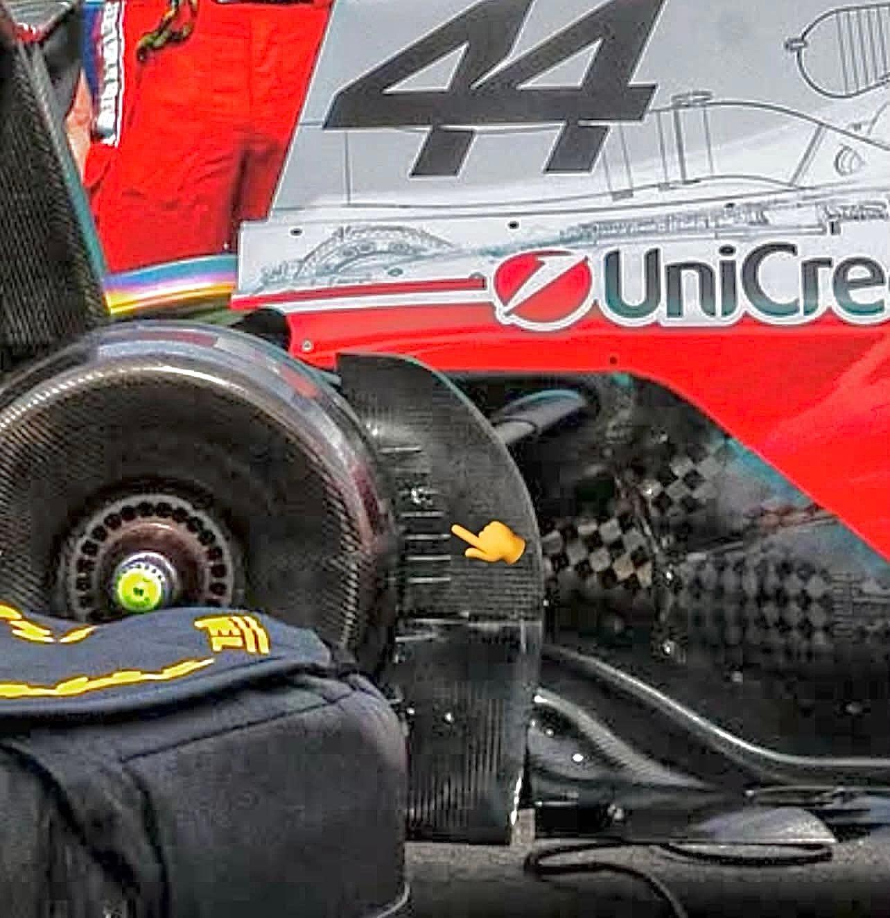 F1[超话]2026F1美国大奖赛 法拉利后刹车通风导管前的导流罩 ​​​