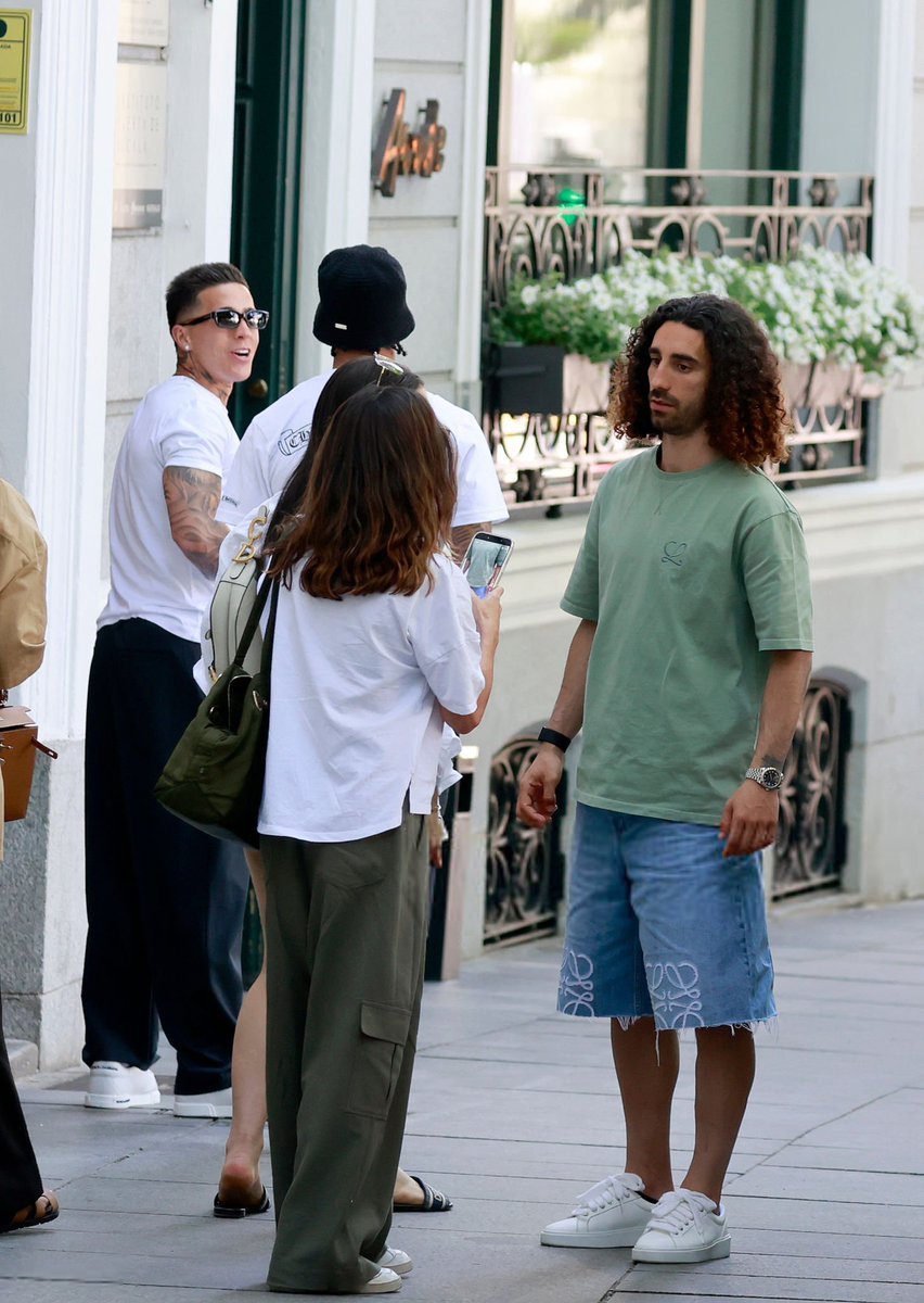 恩佐·费尔南德斯、若昂·佩德罗、马克·库库雷利亚现身马德里观看网球赛！🎾英超