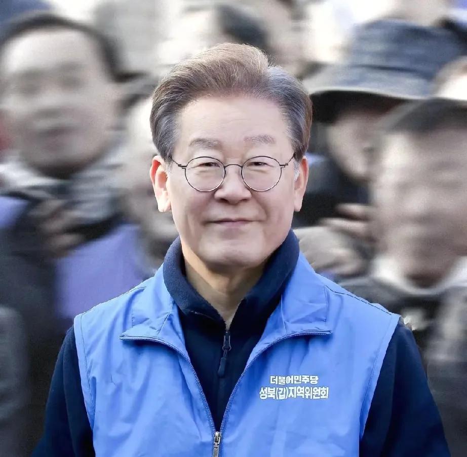 高市访美直接给李在明敲响了警钟！这韩国总统一职可不好当，经慎重考虑，韩国决定加入