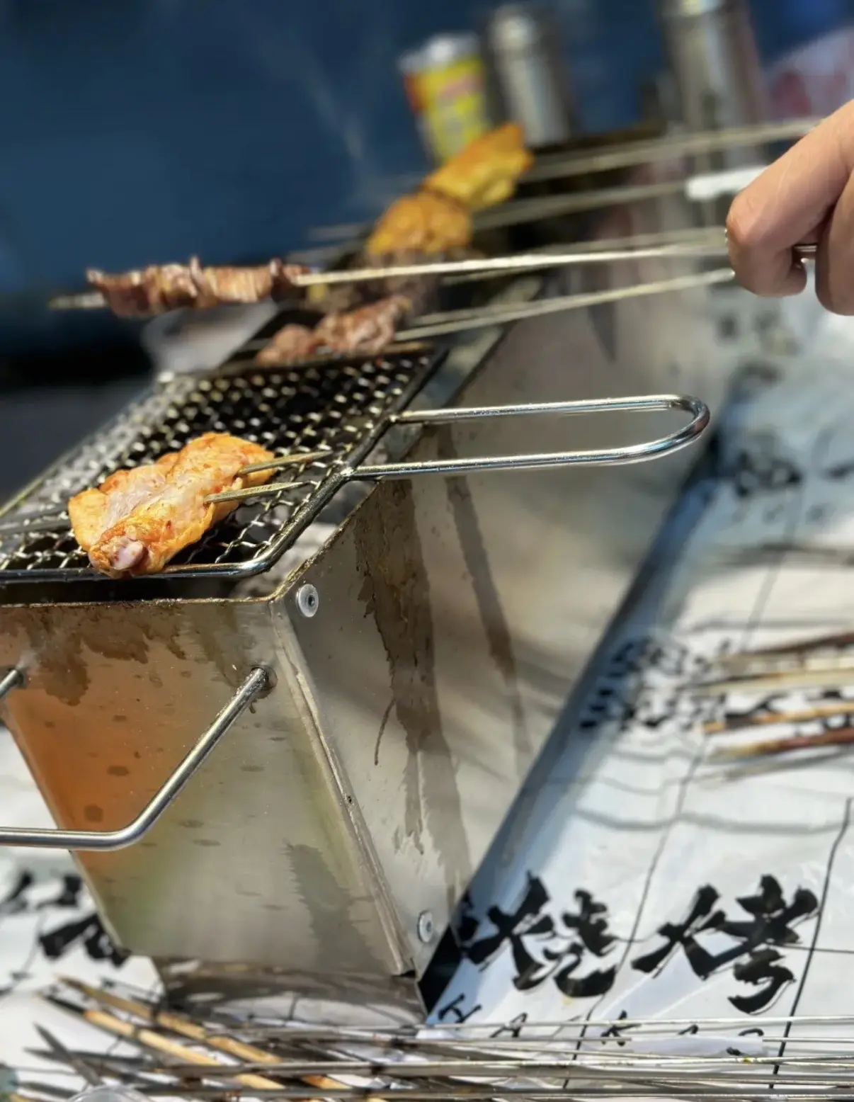 三友·炭炉者地摊烧烤。