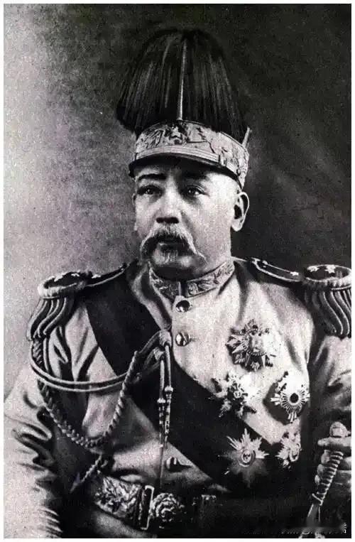 民国时期，21届国家元首

1912年民国建立，到1949年新中国成立，民国共有