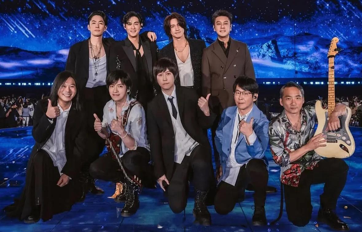 【曝F4巡演计划暂停】 9月18日据台媒，传F4巡回演唱会的计划碍于朱孝天太无法