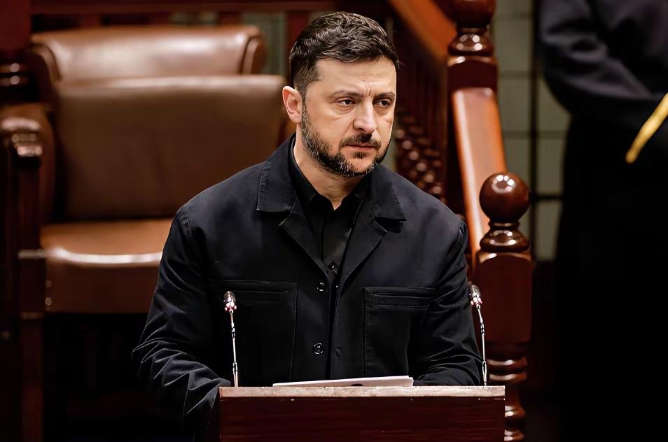 ​乌克兰总统泽连斯基在访问波兰时遇到了前所未有的尴尬，这时候他们提到了让人不愉快