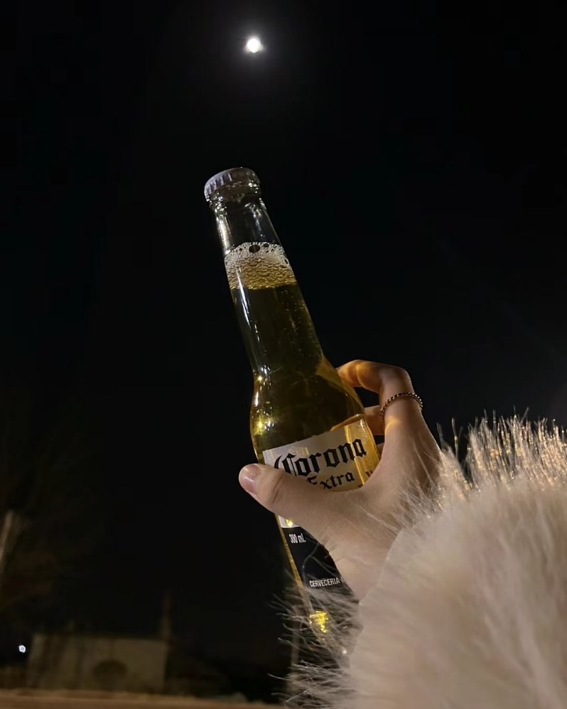 当访客记录出现熟悉的名字 即惊喜又心疼 惊喜的是喜欢的人出现了 心疼的是明明以前