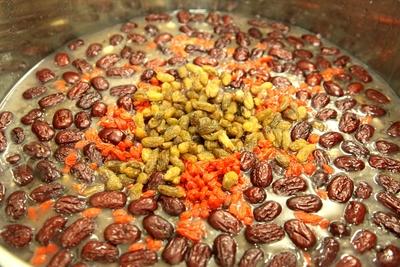 腊八节除了喝粥还有哪些传统习俗 腊八节可不只是喝腊八粥这么简单！泡腊八蒜就是个有