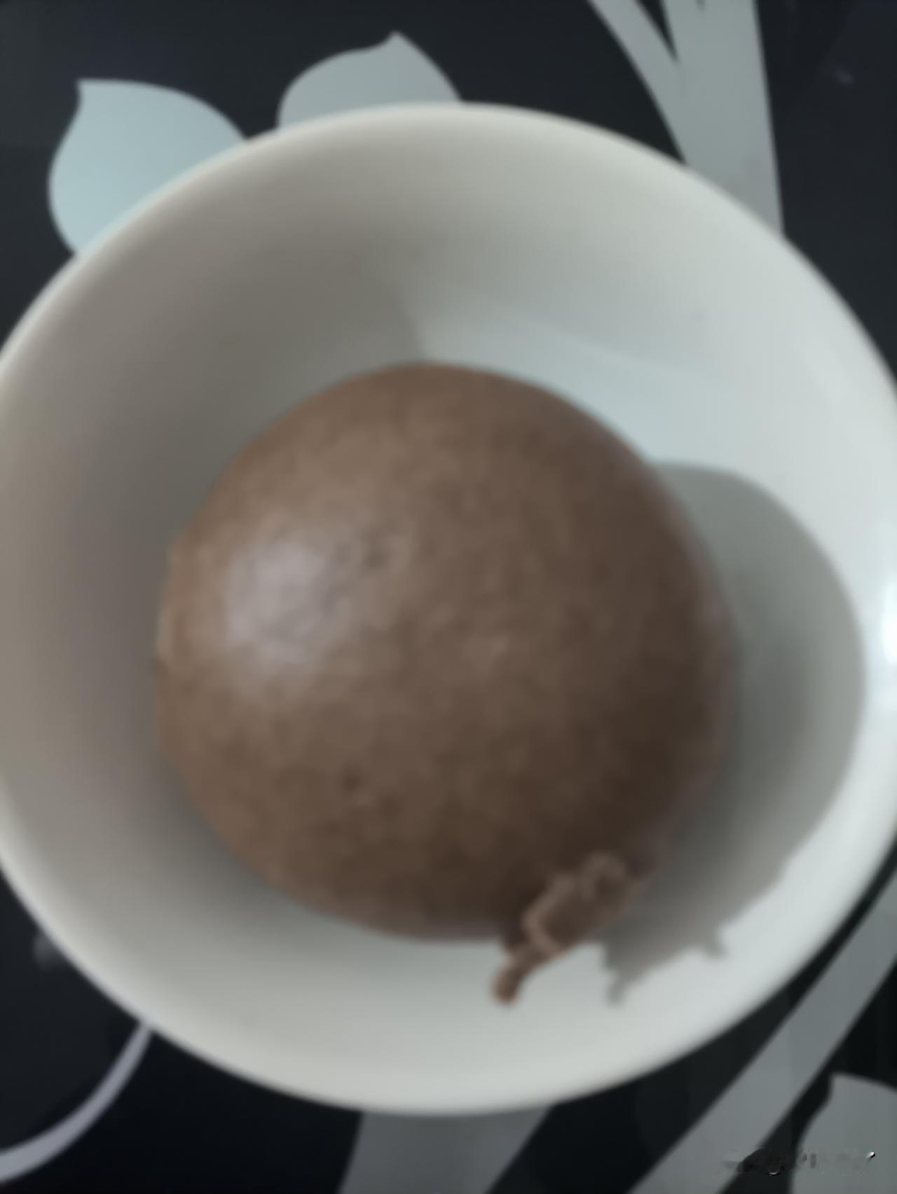 我不愁我家孩子愁我老伴。老伴今年61，自从去年被保安公司辞职以后就在家躺平了。你