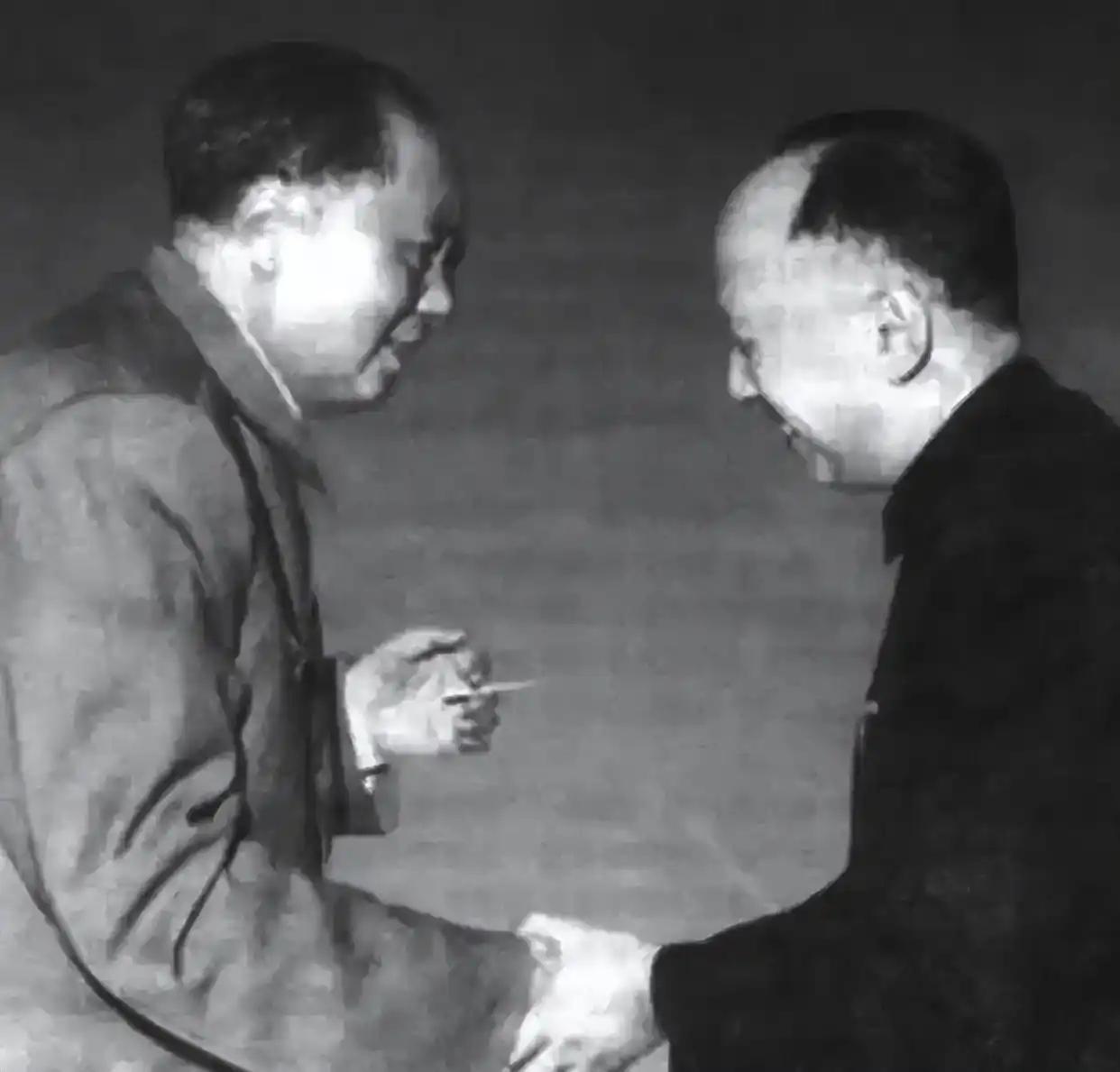 伟人与钱学森