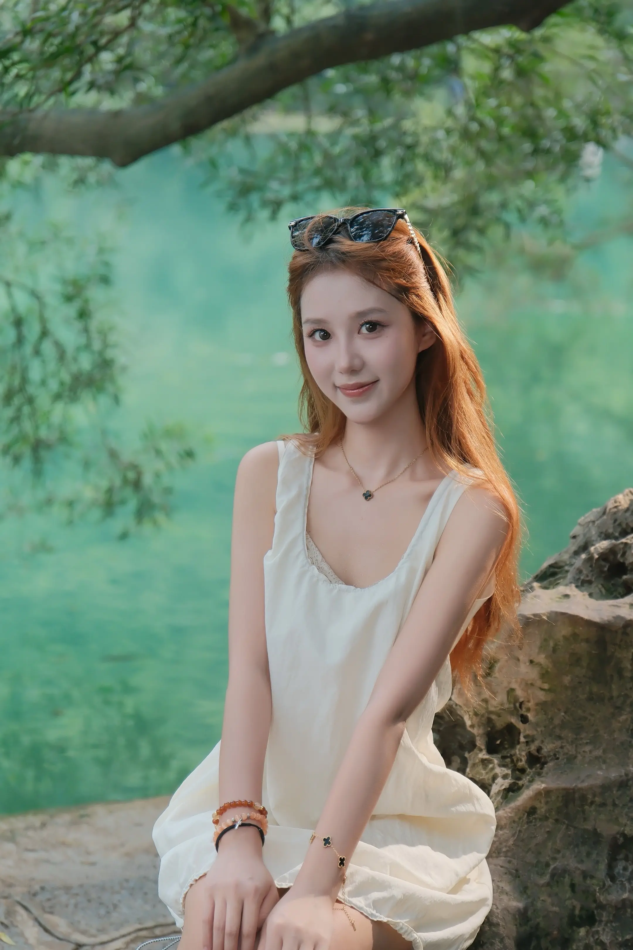 你嫣然的一笑 如含苞待放。