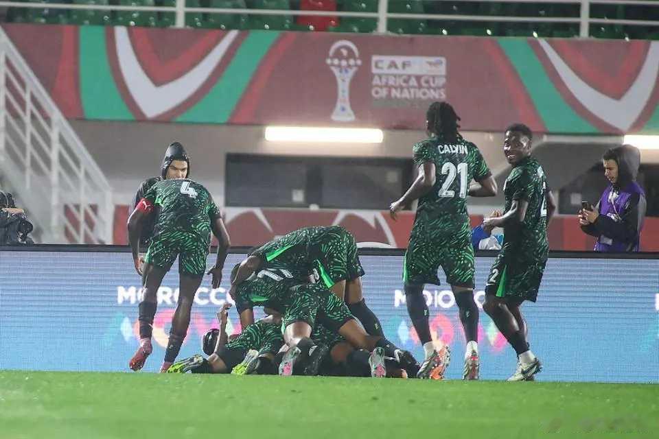 4-0！世界第38劲旅进非洲杯8强 4连胜轰12球 1.1亿双星内讧+争吵在北京