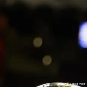 6月27日，据ESPN名记Shams报道，阿尔瓦拉多拒绝执行450万美元的球员选