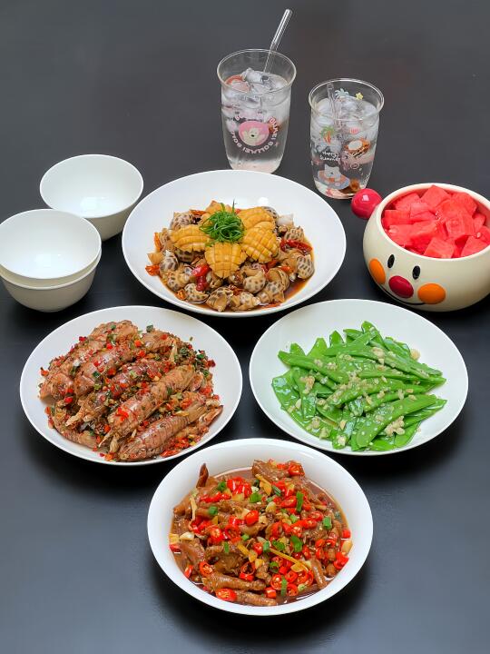 周末和好朋友小聚！在家吃比下馆子更香！！