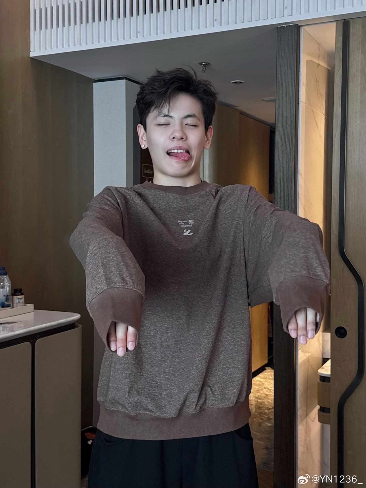 杨舒予杨舒予杨力维y2ng 20260326  |  y2更新 