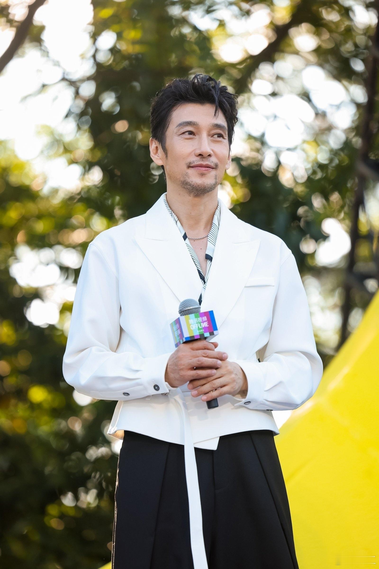 满江曾和梅婷严屹宽演偶像剧满江曾和梅婷严屹宽演偶像剧！是《心网》这部剧应该是很多