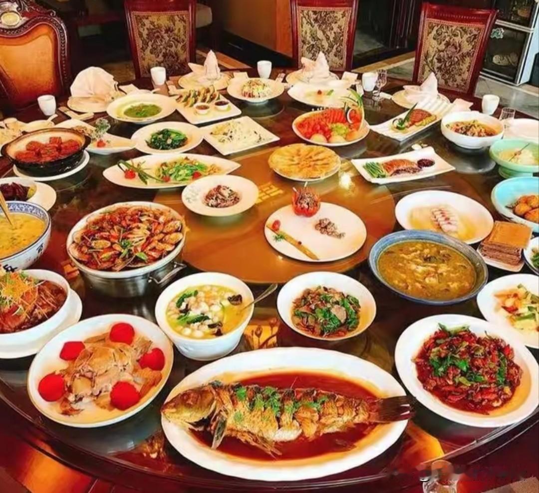 你发现了吗？枣庄的节日基本上都是吃的节日，从过年开始，春节吃饺子，元宵节吃汤圆，