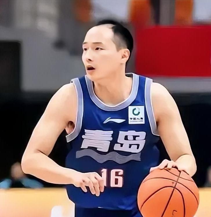 大家发现没，在昨晚青岛86-90不敌山西的比赛，可谓是"成也萧何败也萧何"，前三