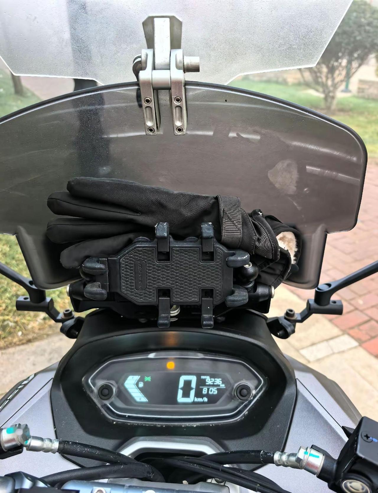 大雾天气，请各位摩友骑行注意安全！