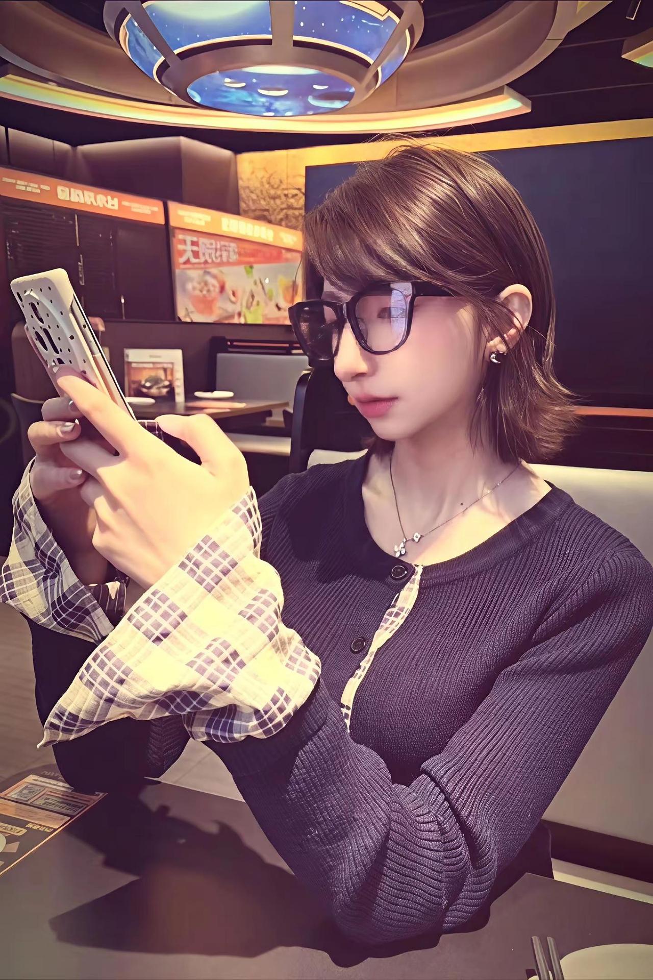 喜欢反差感是吧？姐有800副面孔